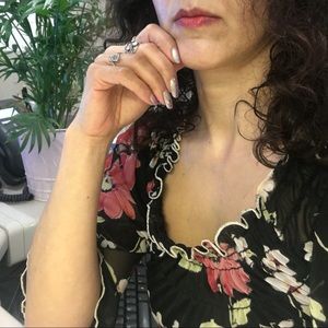 Meet your Posher, Paria